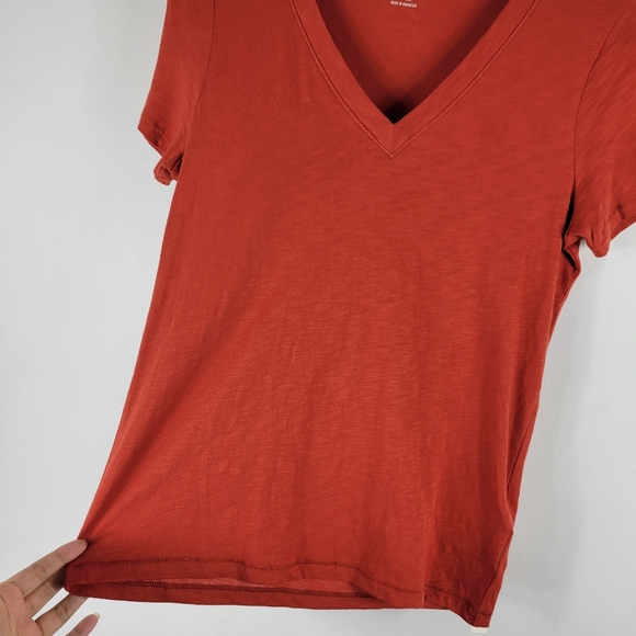 New Madewell Whisper Short Sleeve V Neck Cotton Solid Basic Tee - Picture 3 of 9
